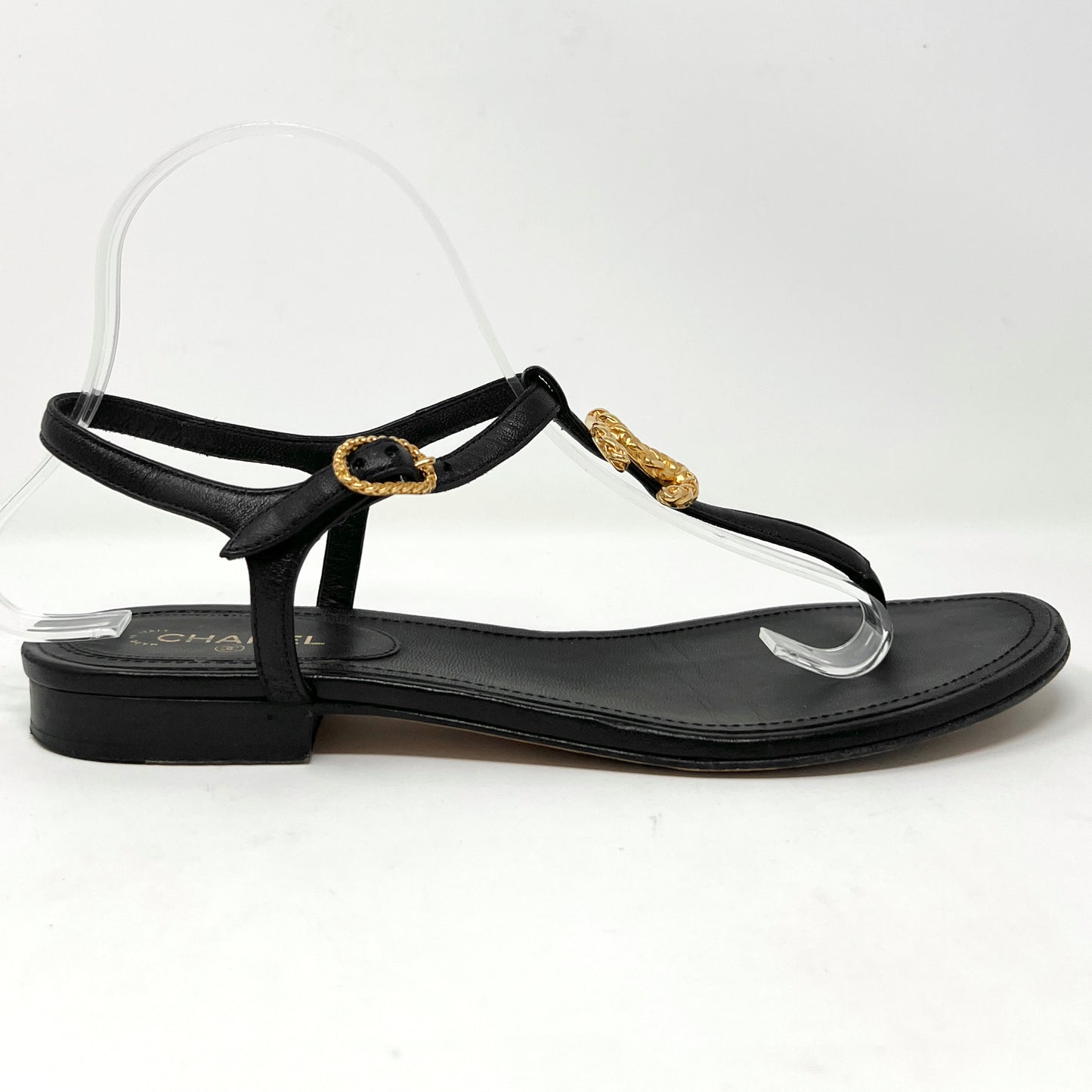 Chanel Black Leather Gold Metallic Interlocking Logo Flat Thong Sandals Size EU 39