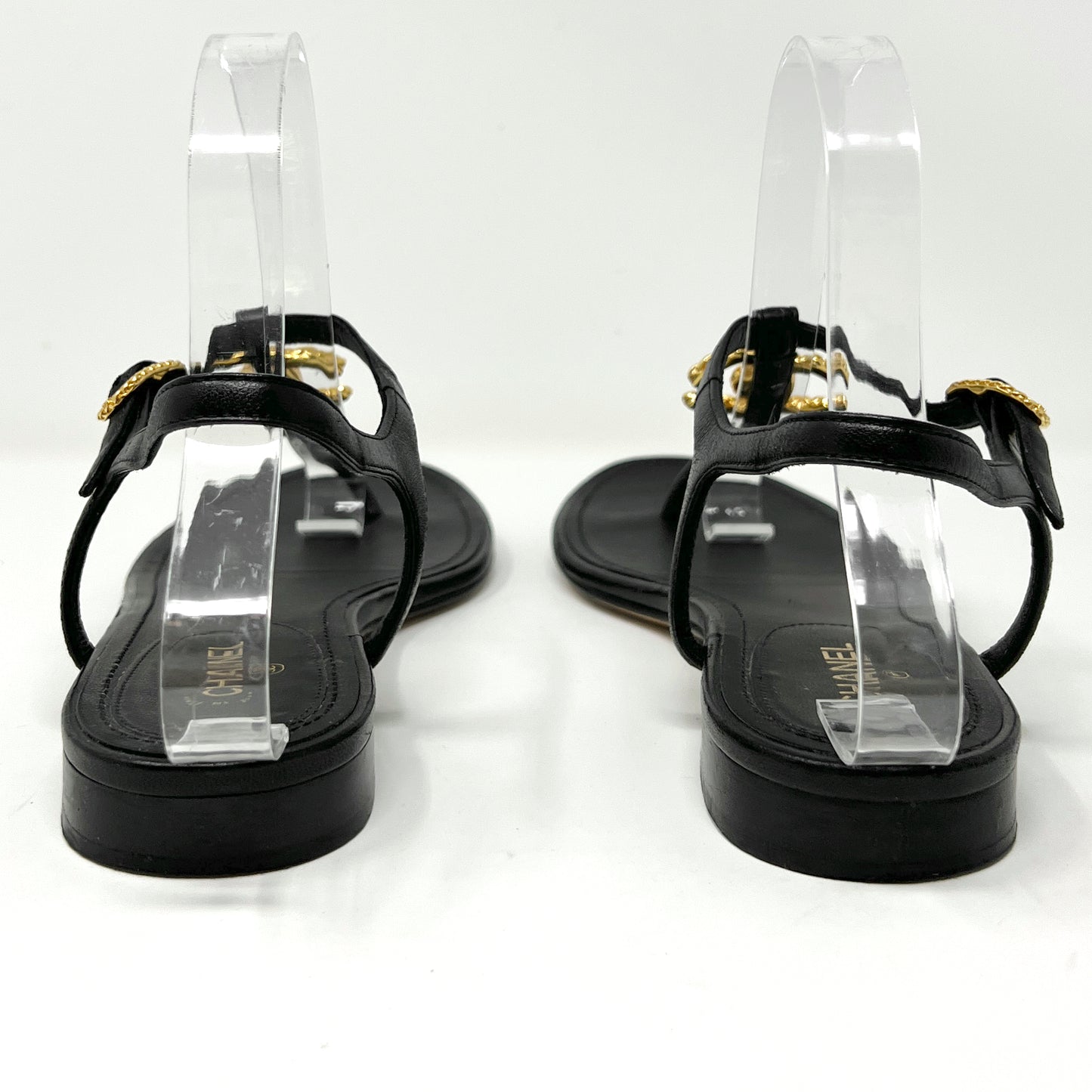 Chanel Black Leather Gold Metallic Interlocking Logo Flat Thong Sandals Size EU 39