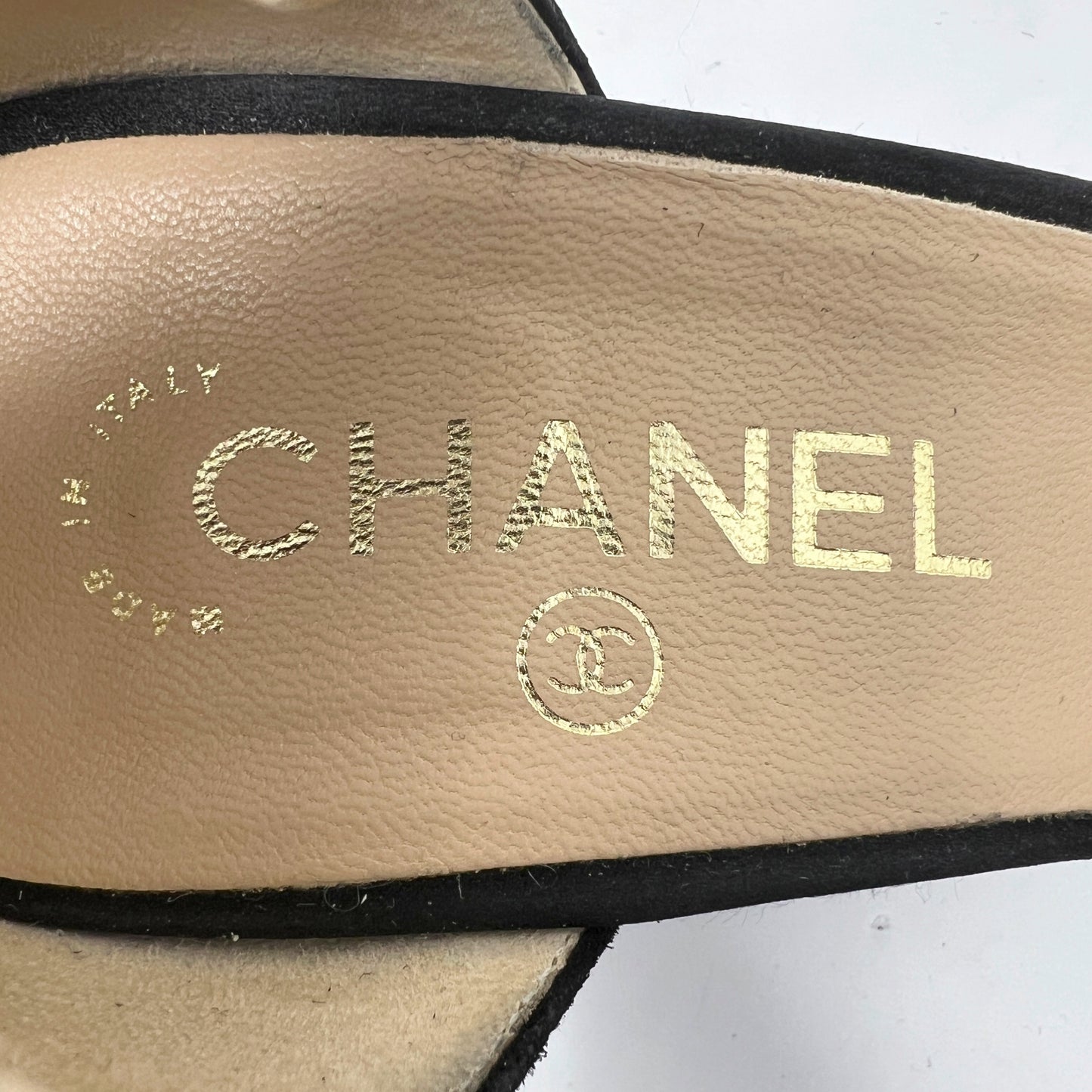 Chanel Black Grosgrain Logo Cap Toe Suede D'Orsay Platform Pumps Size EU 41