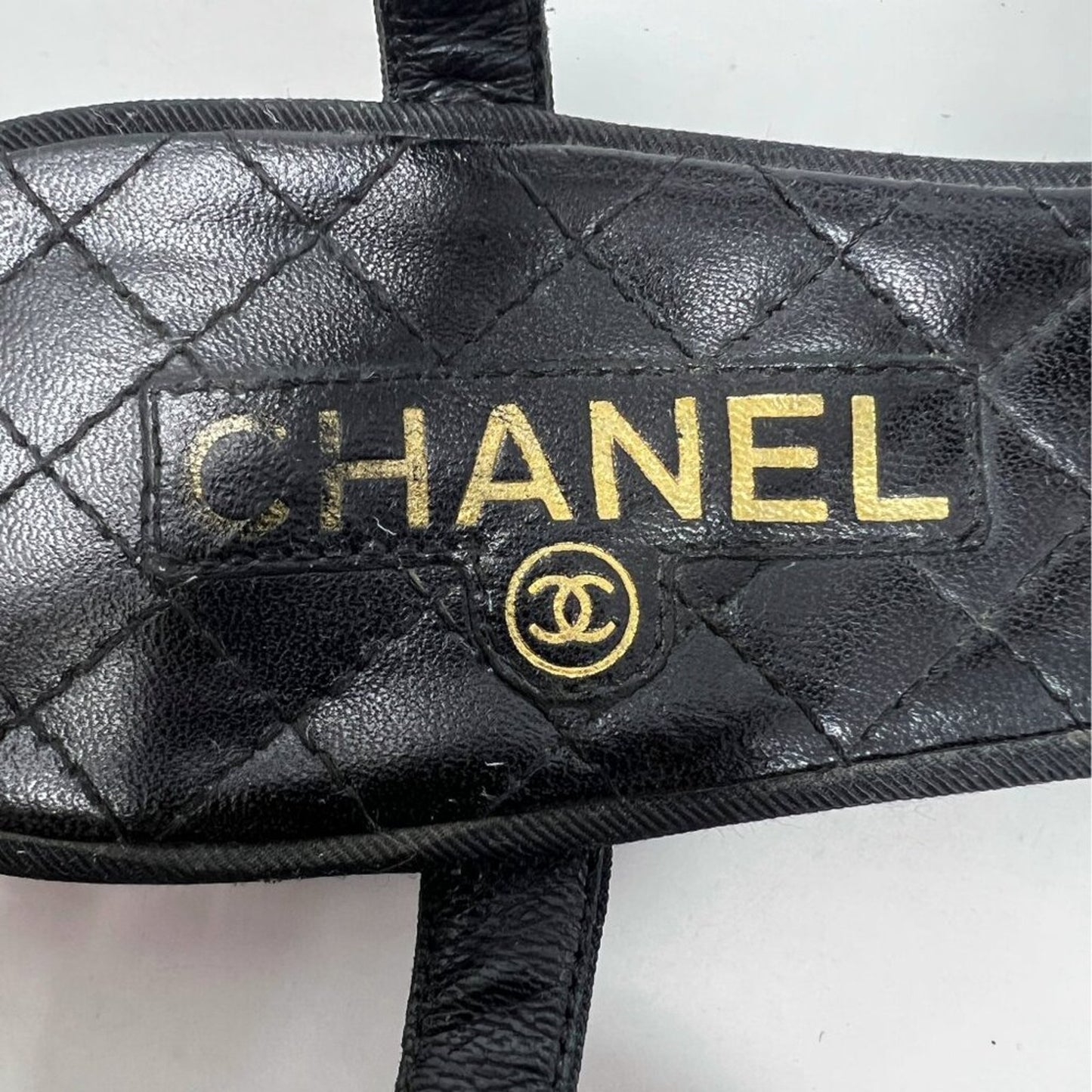 Chanel 09P Quilted Leather Gold Chain Thong Sandals Black Flat EU 38