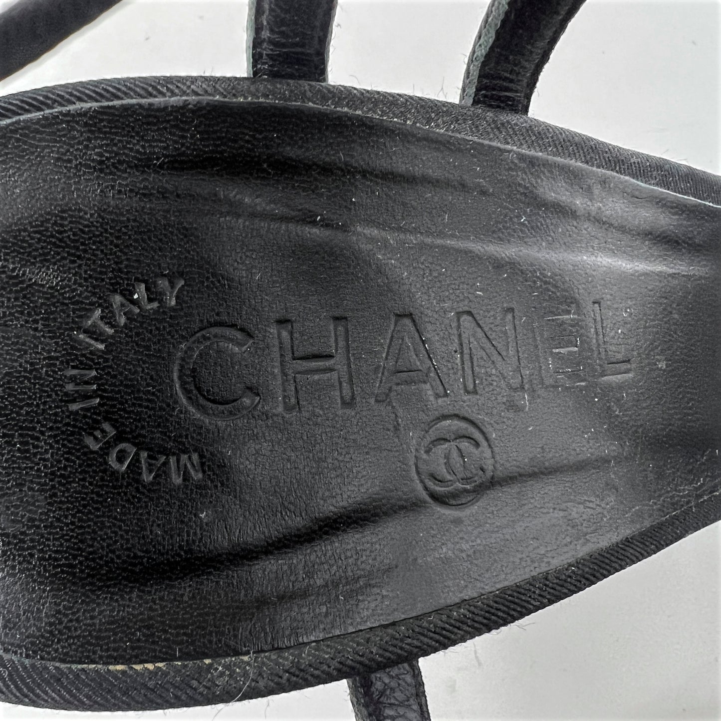 Chanel 2008 Spring Collection Black Grosgrain Gold Charm Logo Heels Sandals Size EU 41