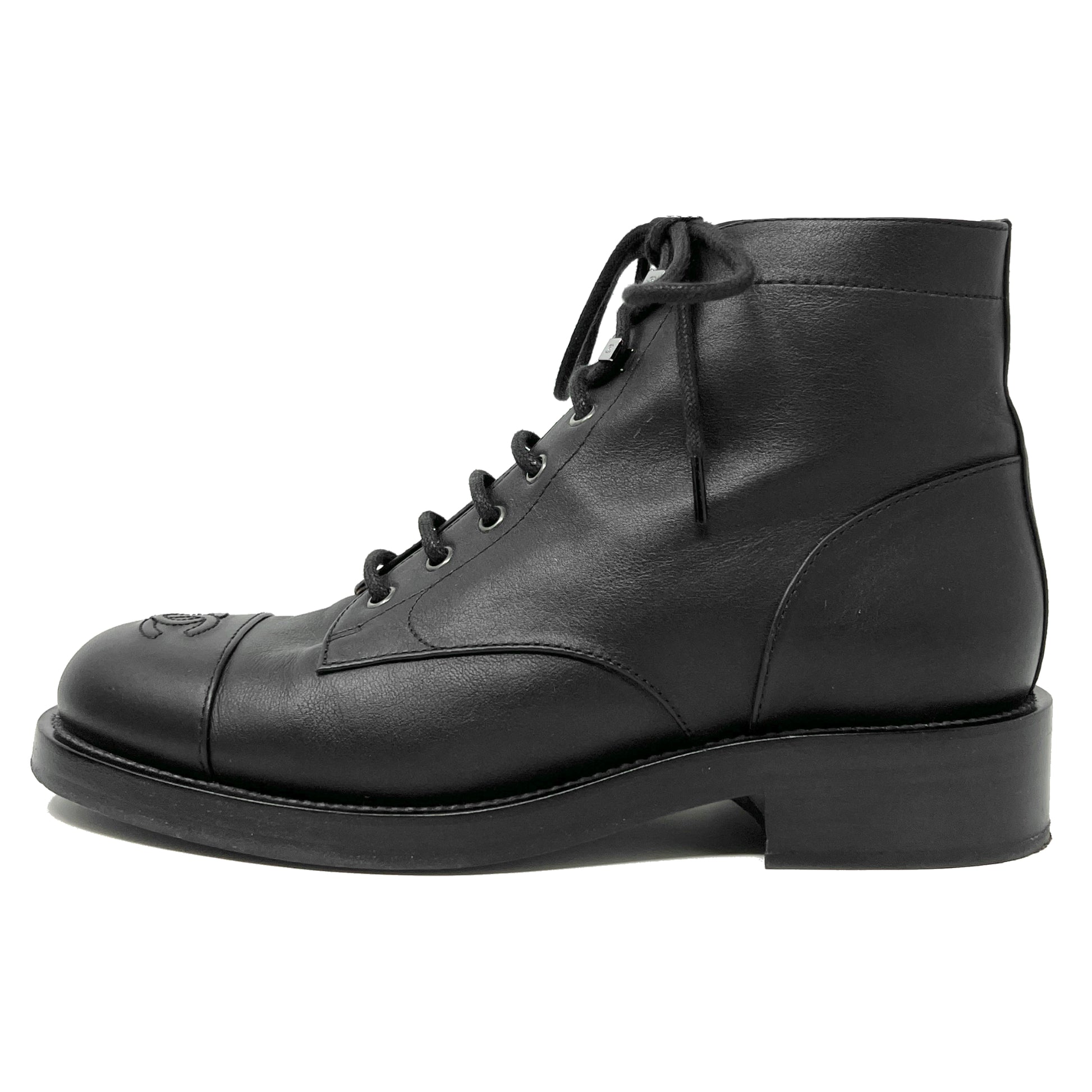 Chanel 2020 Black Leather Logo Cap Toe Lace up Combat Ankle Boots