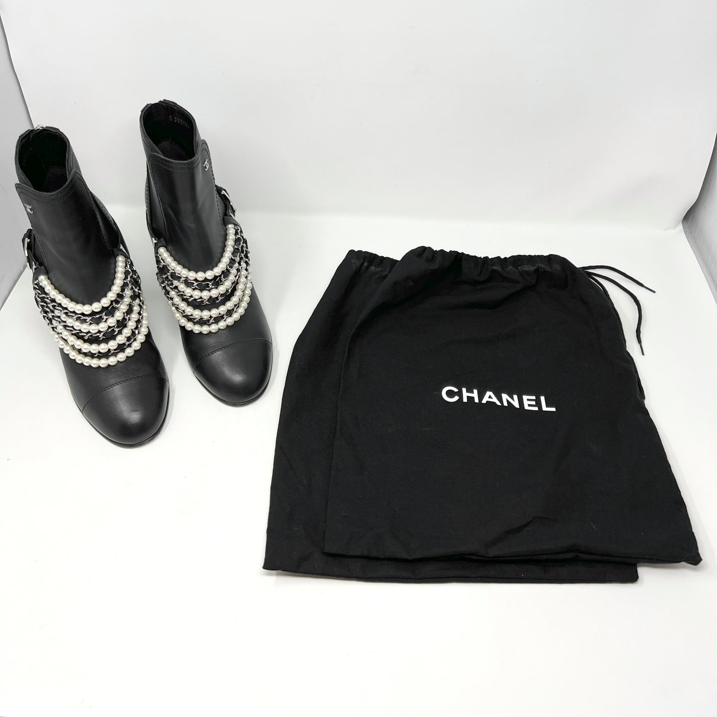 Chanel 2018 Black Leather Cap Toe Pearl Chain Ankle Boots Size EU 40