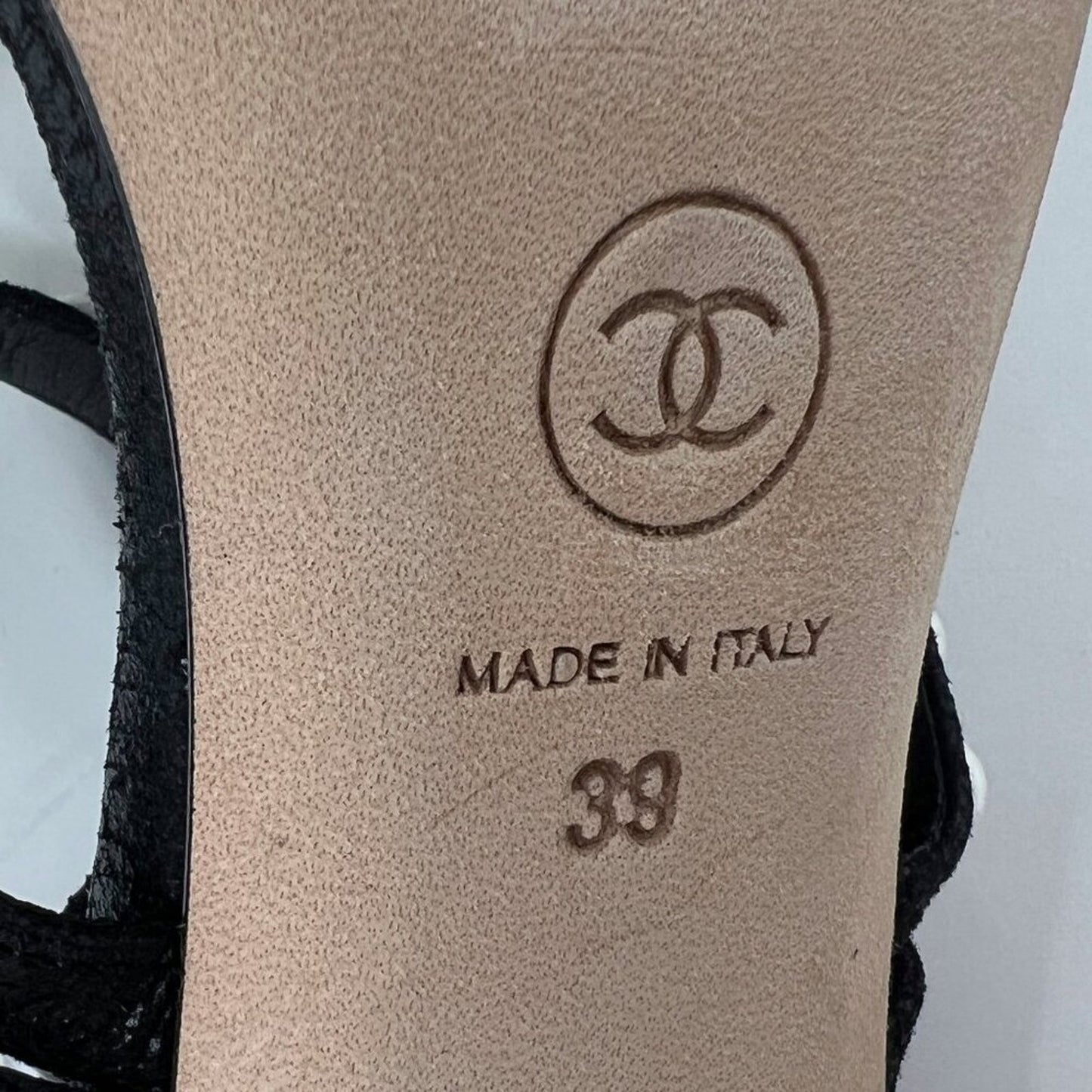 Chanel 18S Pearl Strappy Sandals Black Cracked Lambskin Heels Size 39 EU / 9 US