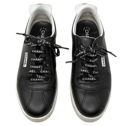 Chanel Black Leather Logo Lace Up Weekender Interlocking Logo Heel Tab Sneakers Size EU 41
