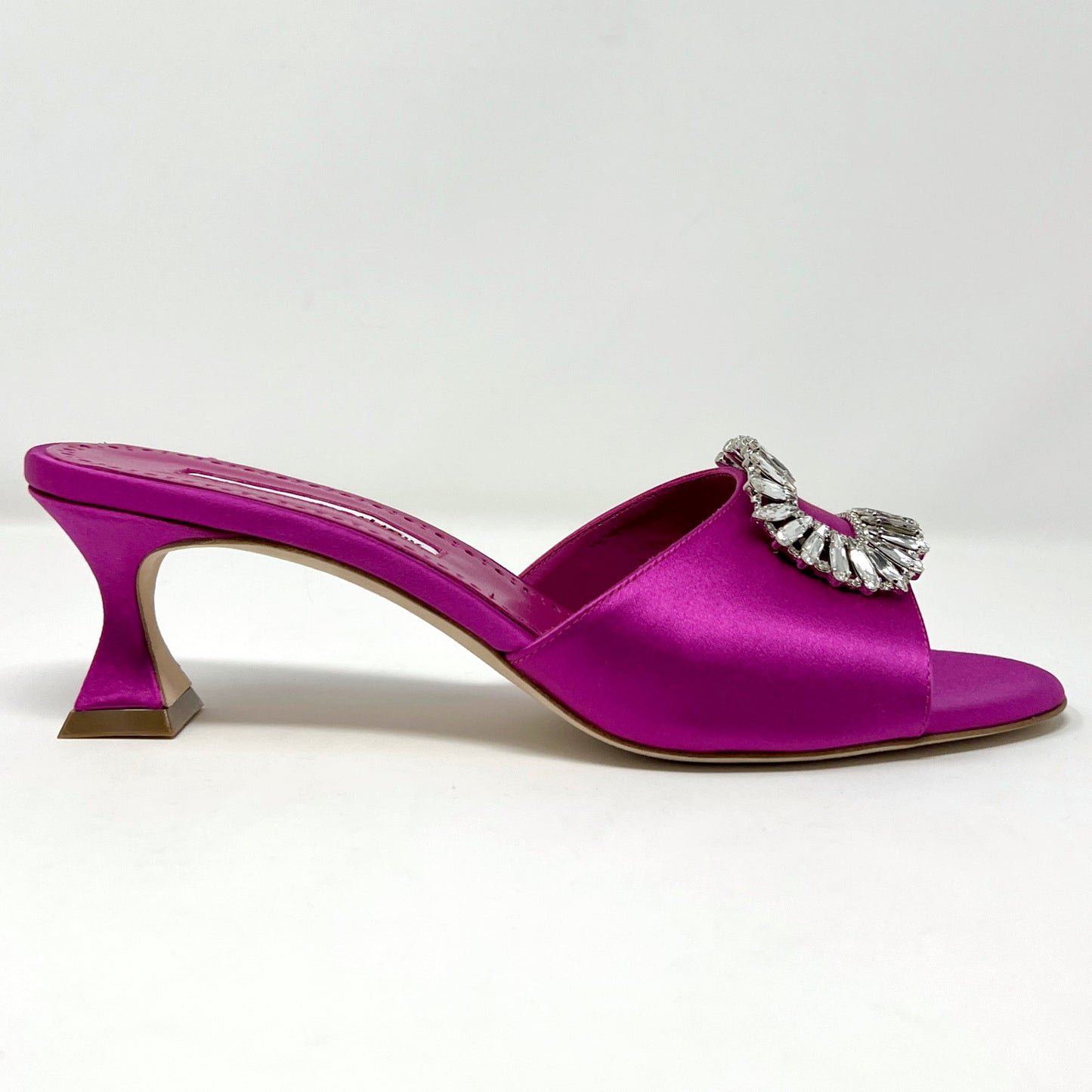 Manolo Blahnik Pink Fuchsia Magenta Satin Crystal Embellished Sandal Mules Heels Size EU 38